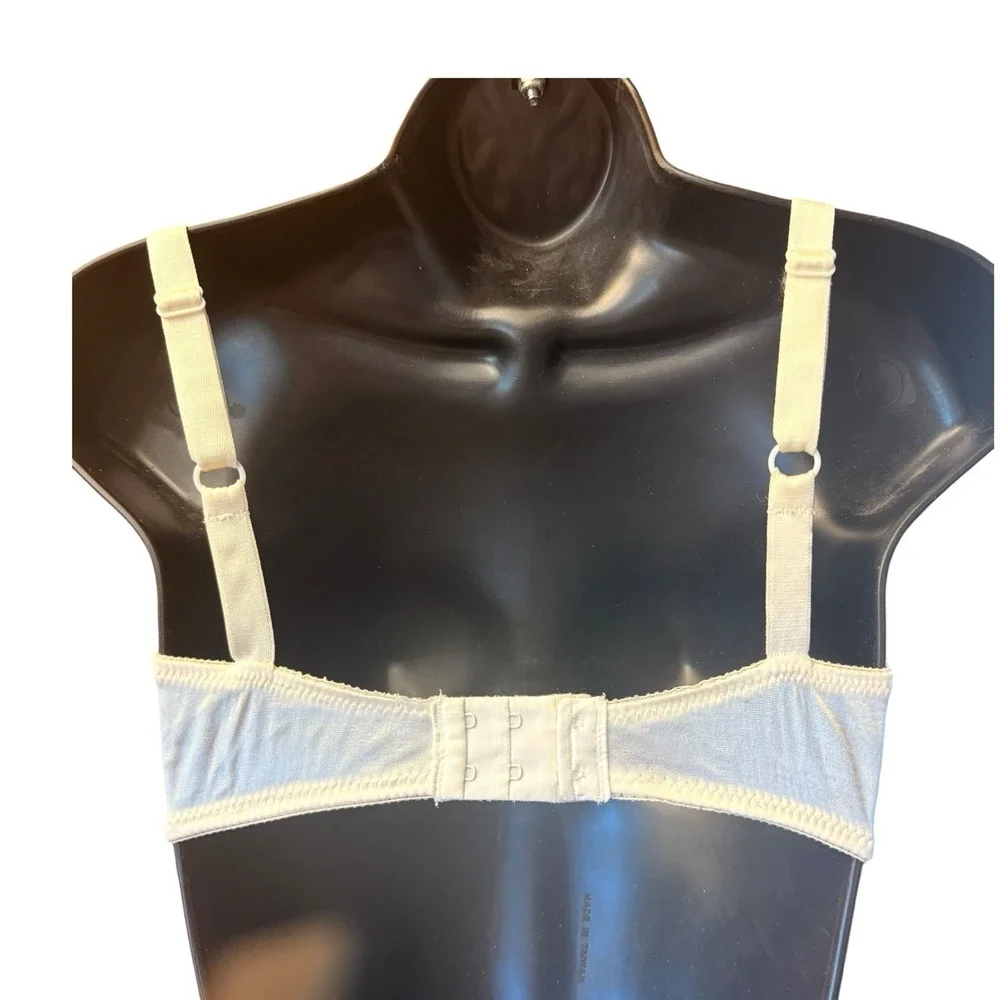 Vintage Victoria's Secret The Miracle Bra 34D White Satin Shiny Padded Push Up